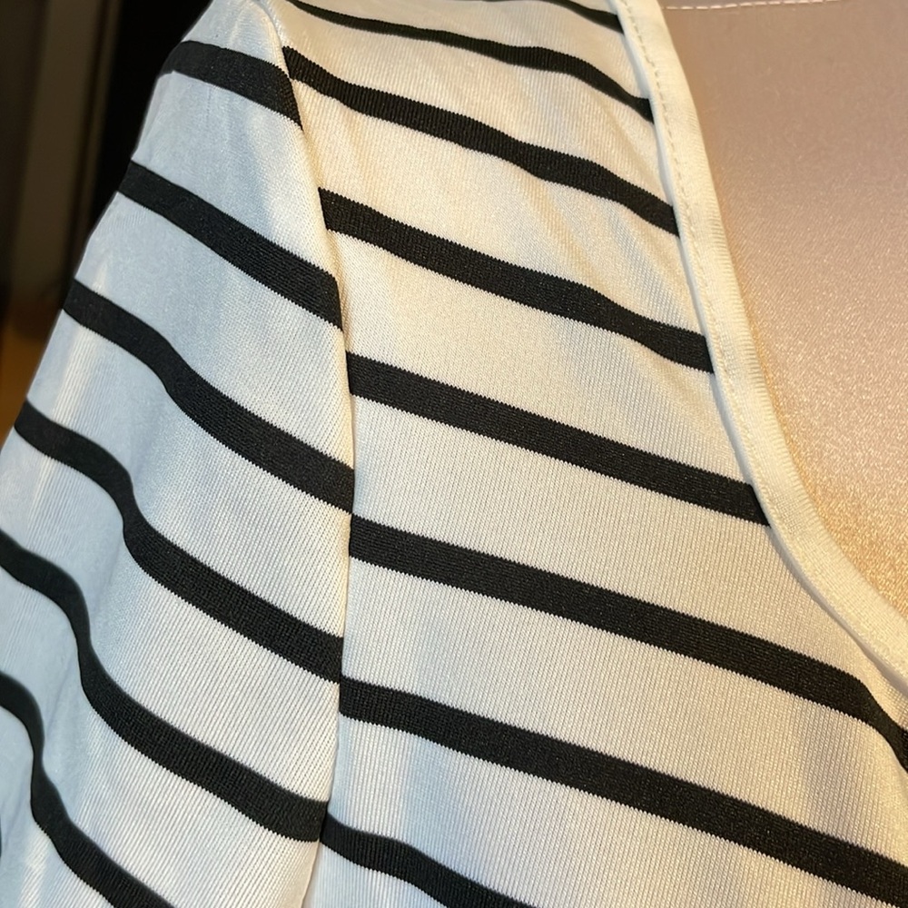 SHEIN Top Size M - Picture 4 of 8